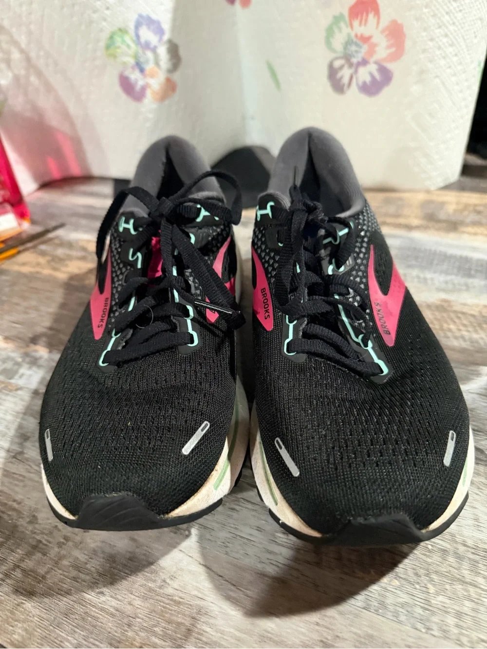Brooks size 7 Women's Running Shoes in Black with Pink and Mint Accents